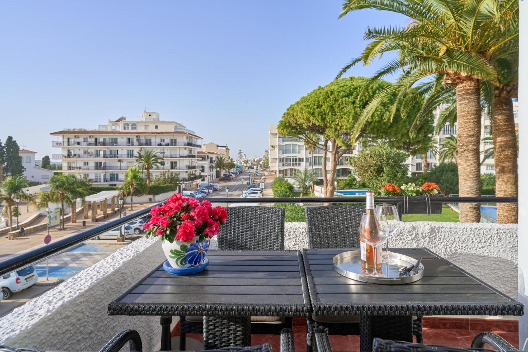 شقة Spectacular Sea Views, 2 Bed,2 Bath نيرخا المظهر الخارجي الصورة
