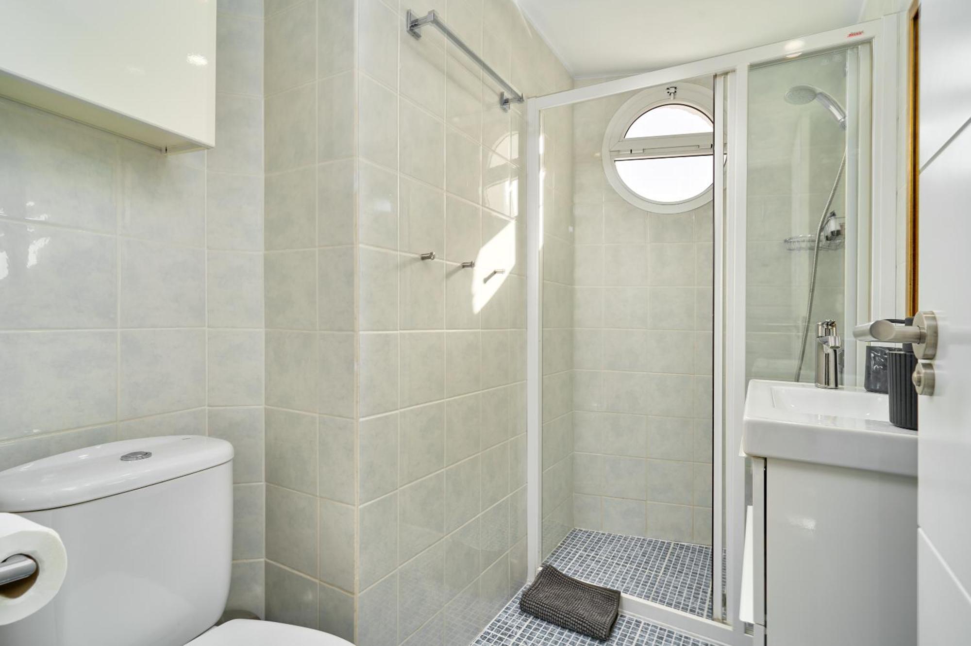 شقة Spectacular Sea Views, 2 Bed,2 Bath نيرخا المظهر الخارجي الصورة