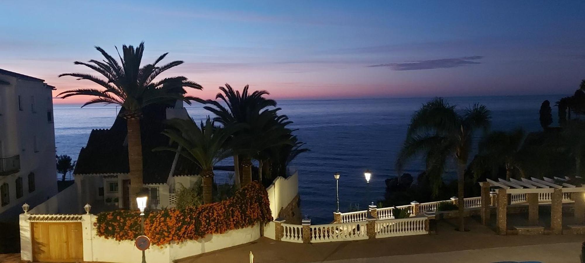 شقة Spectacular Sea Views, 2 Bed,2 Bath نيرخا المظهر الخارجي الصورة