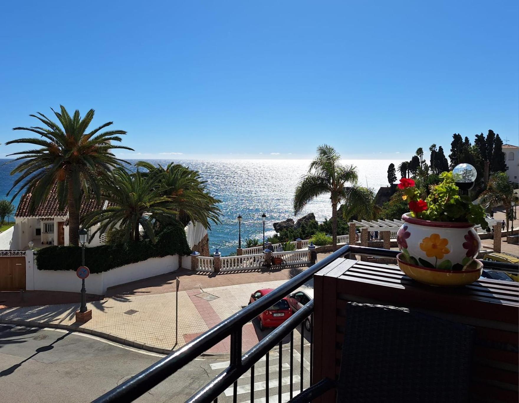 شقة Spectacular Sea Views, 2 Bed,2 Bath نيرخا المظهر الخارجي الصورة