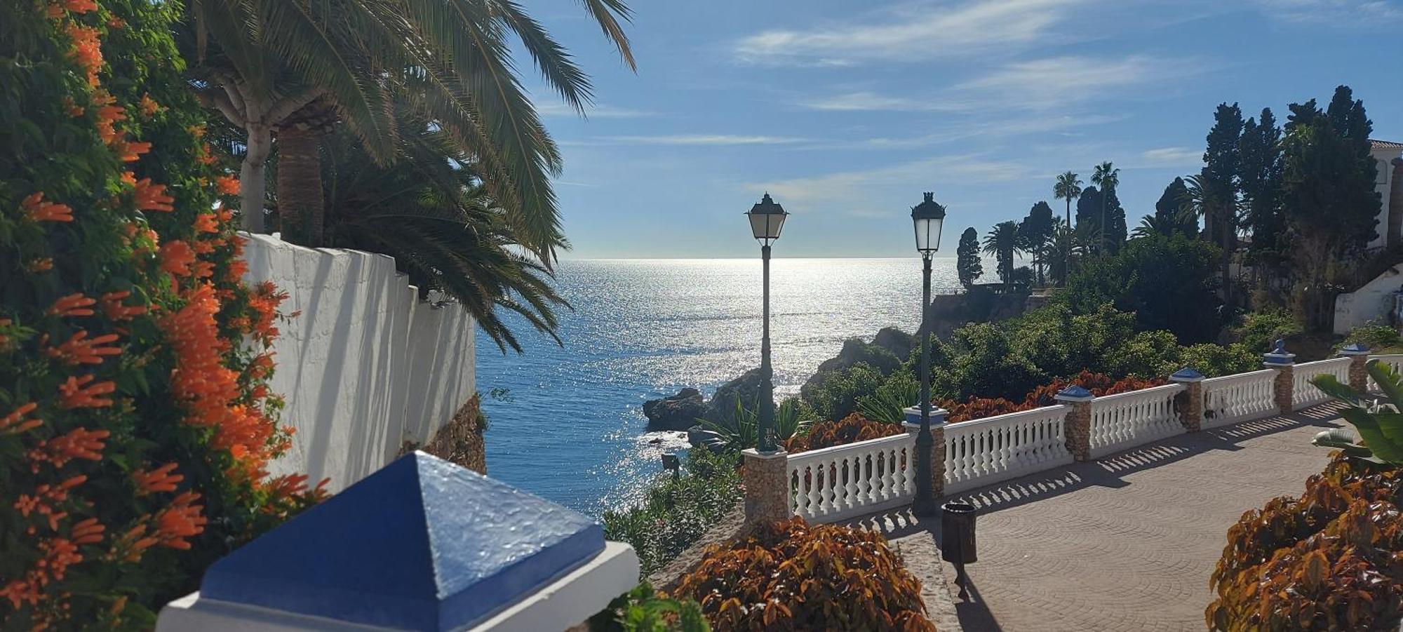شقة Spectacular Sea Views, 2 Bed,2 Bath نيرخا المظهر الخارجي الصورة
